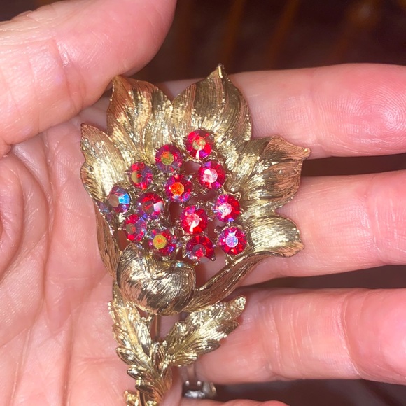Vintage Red Rhinestone Coro Flower Brooch (AZ) - Picture 1 of 13